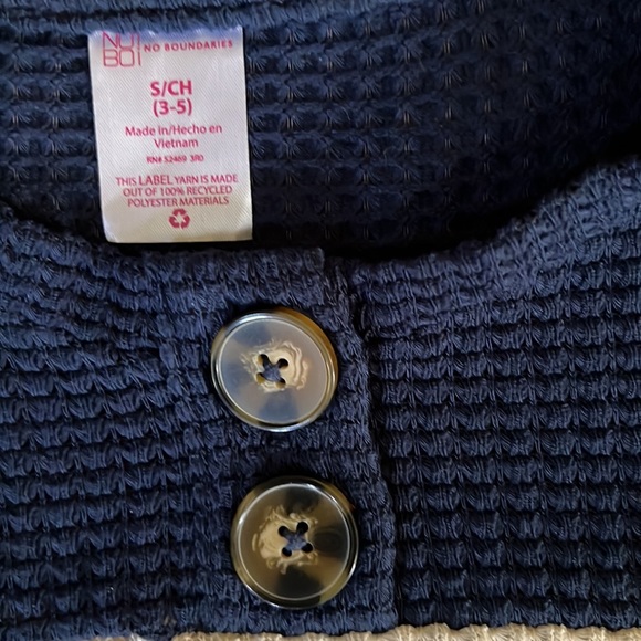 NWOT super cute top - Picture 2 of 5